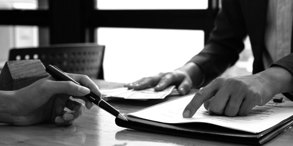 Permisos de Residencia y Trabajo / Visados / Golden Visa Almería · Visado de Residencia y Trabajo por Cuenta Ajena / Cuenta Propia