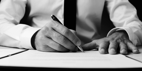 Permisos de Residencia y Trabajo / Visados / Golden Visa Almería · Permisos para Formación / Estudios